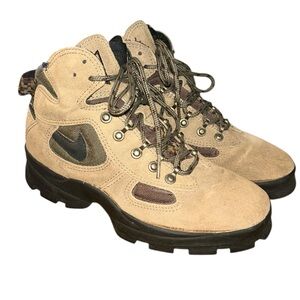 Nike Tumalo ACG Women’s Hiking Boots | 7